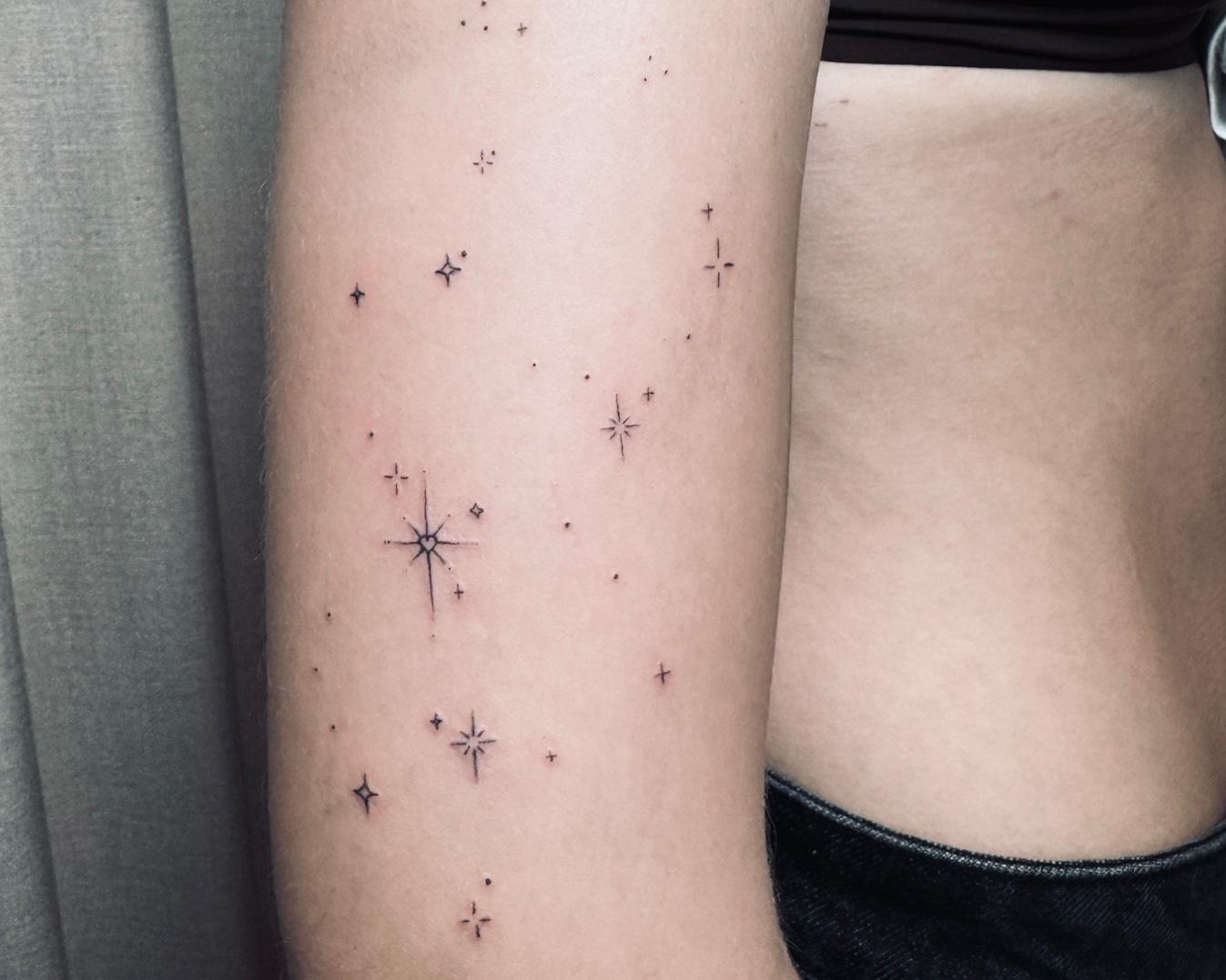 Stjerne Tattoo: En symbolsk rejse til stjernerne